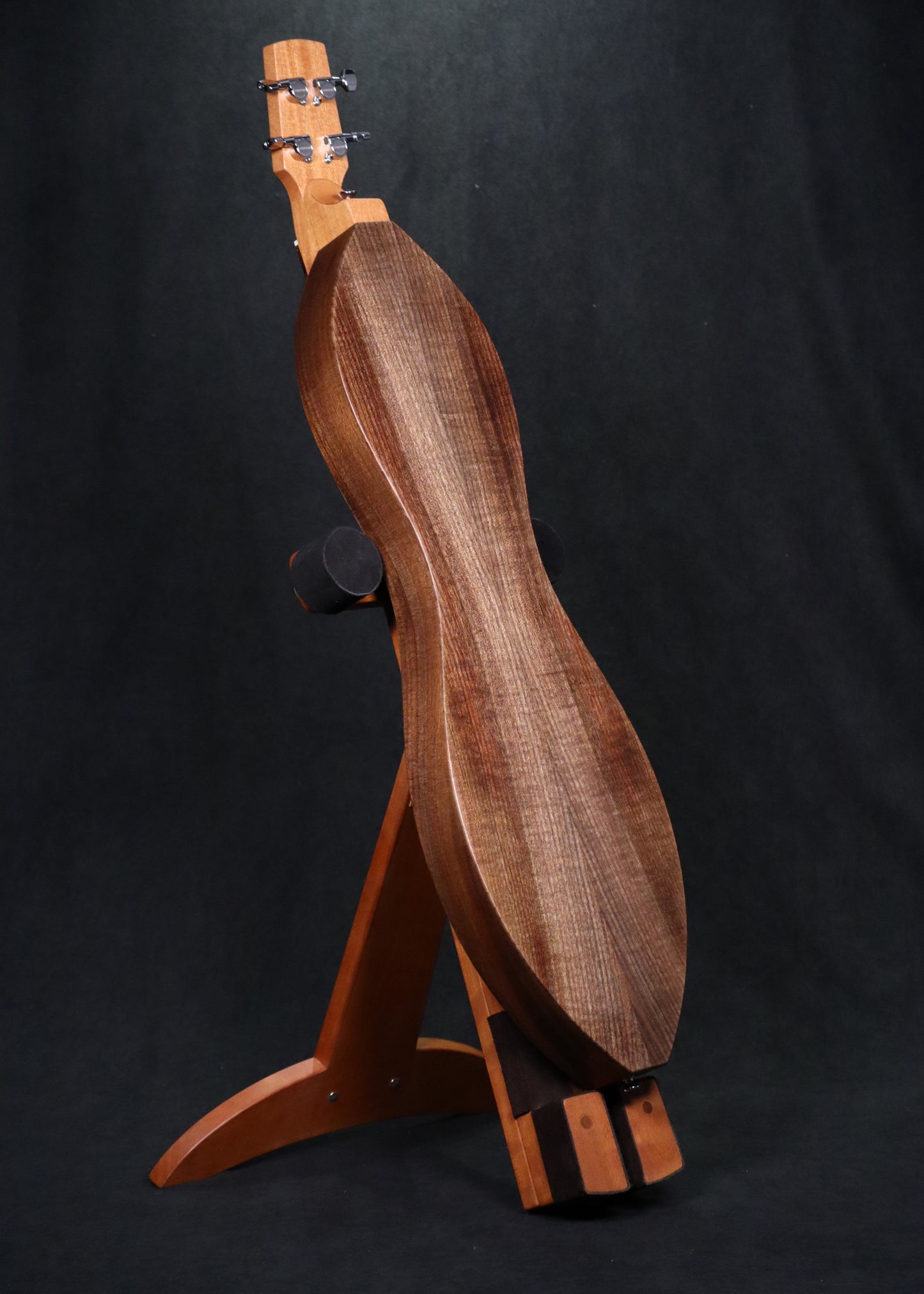#2.067 Oregon Walnut Essential Minuet Dulcimer