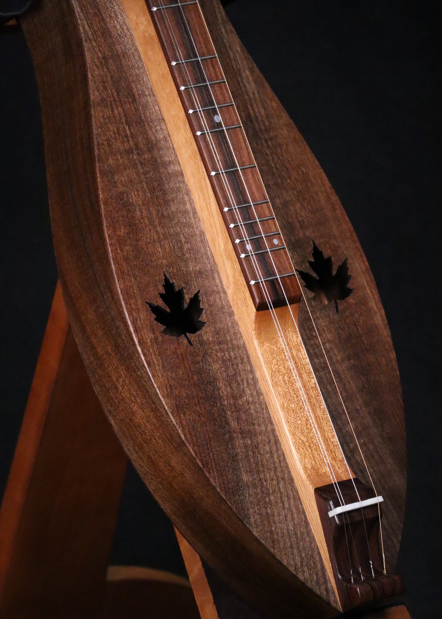 #2.067 Oregon Walnut Essential Minuet Dulcimer
