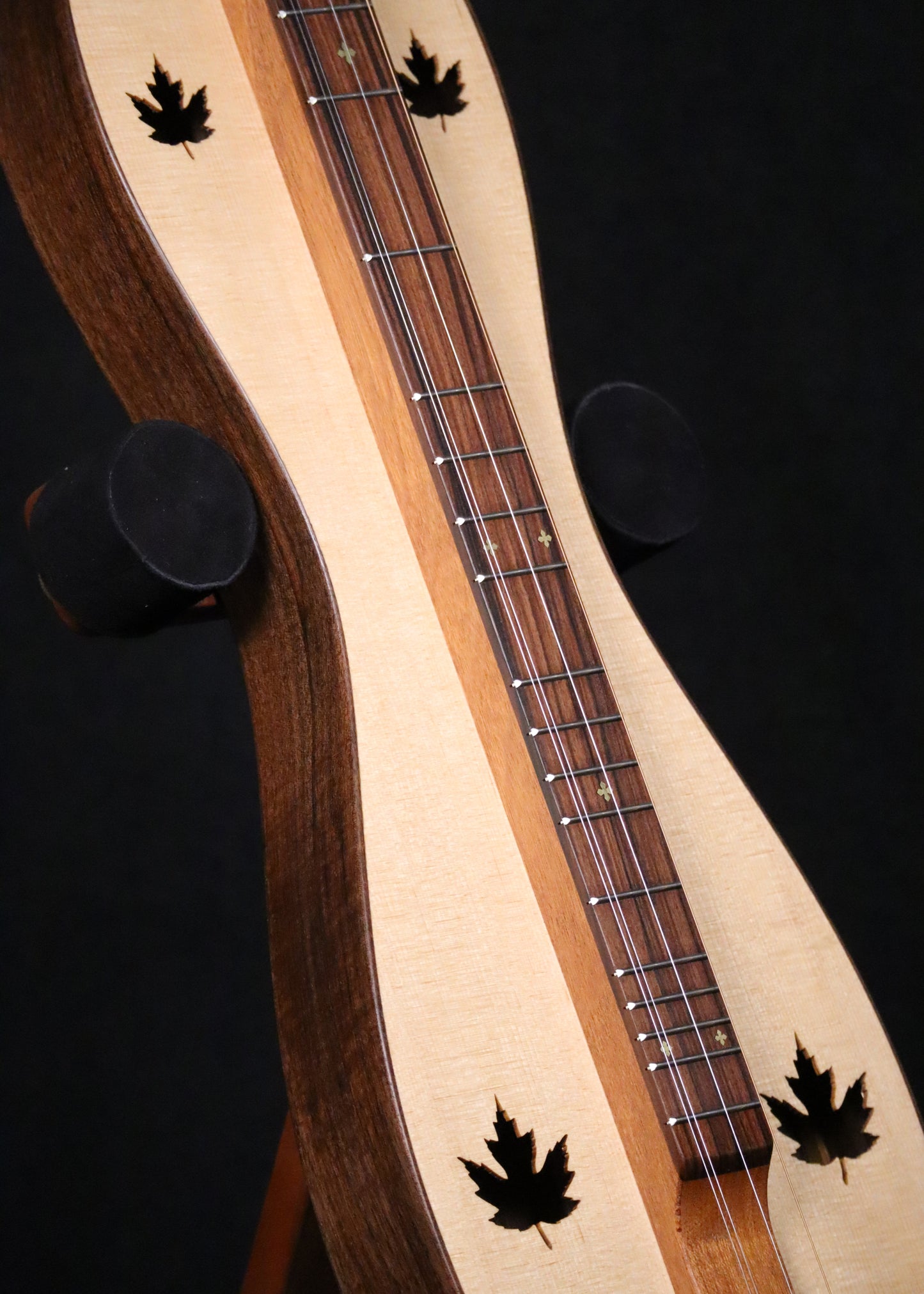 #2.068 Oregon Walnut & Spruce Essential Minuet Dulcimer