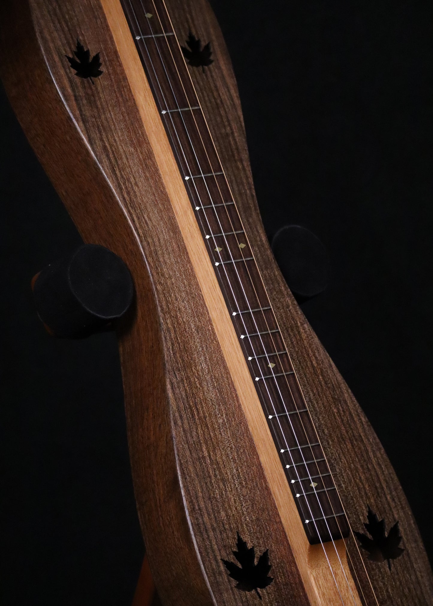 #2.072 Oregon Walnut Essential Sonata Dulcimer