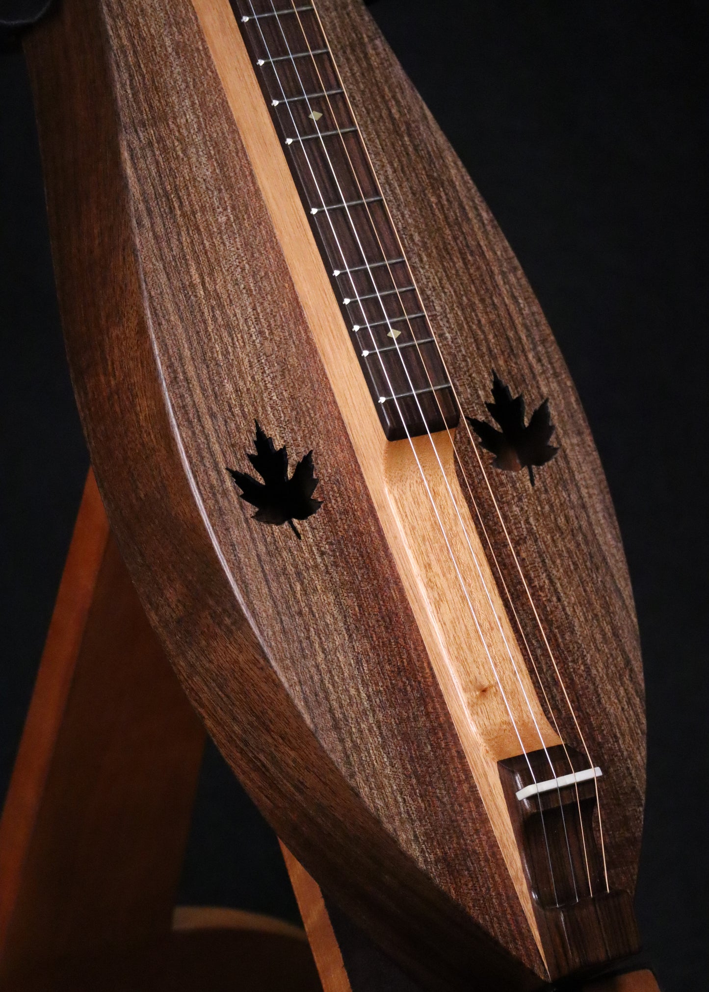 #2.072 Oregon Walnut Essential Sonata Dulcimer