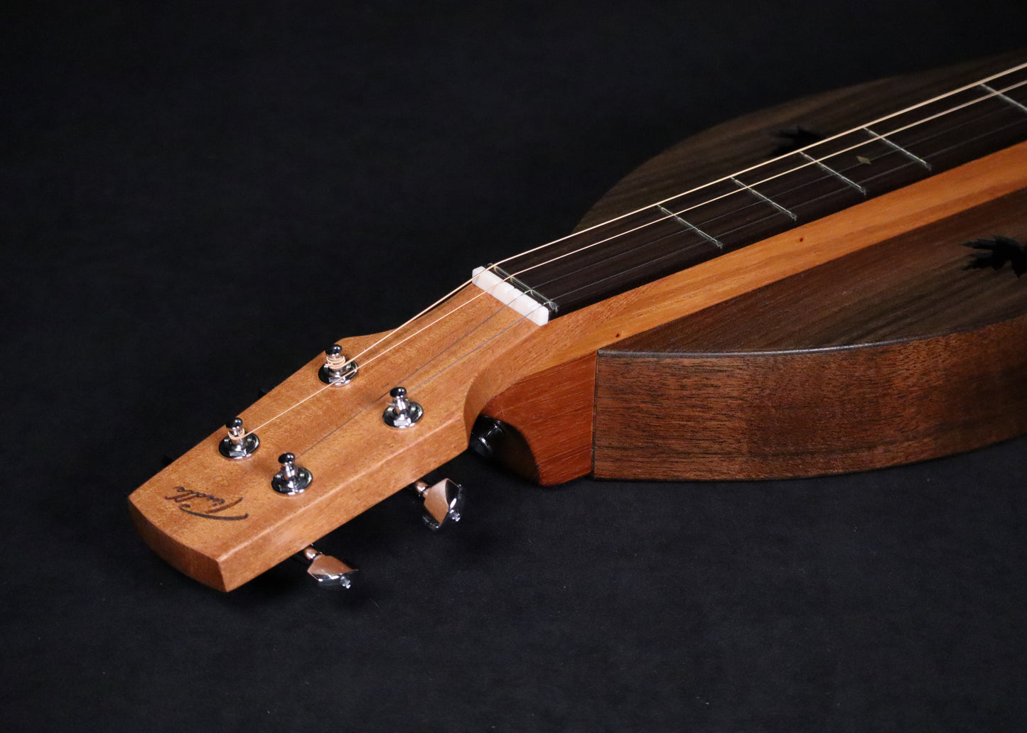#2.072 Oregon Walnut Essential Sonata Dulcimer